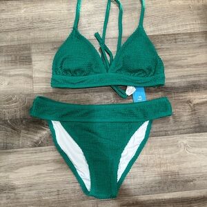 Green cup she bikini. Size medium. NWT.